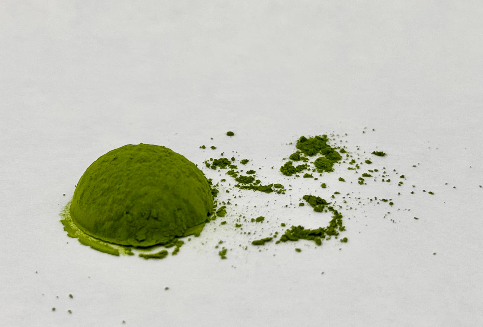 TWO Matcha Luxe – Rare Samidori ceremonial matcha with zero bitterness, ultra-smooth texture, and deep umami sweetness for the ultimate matcha experience.