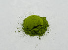 TWO Matcha Gratitude – Organic Ujimidori ceremonial-grade matcha in vibrant green powder, perfect for matcha lattes and traditional tea rituals.